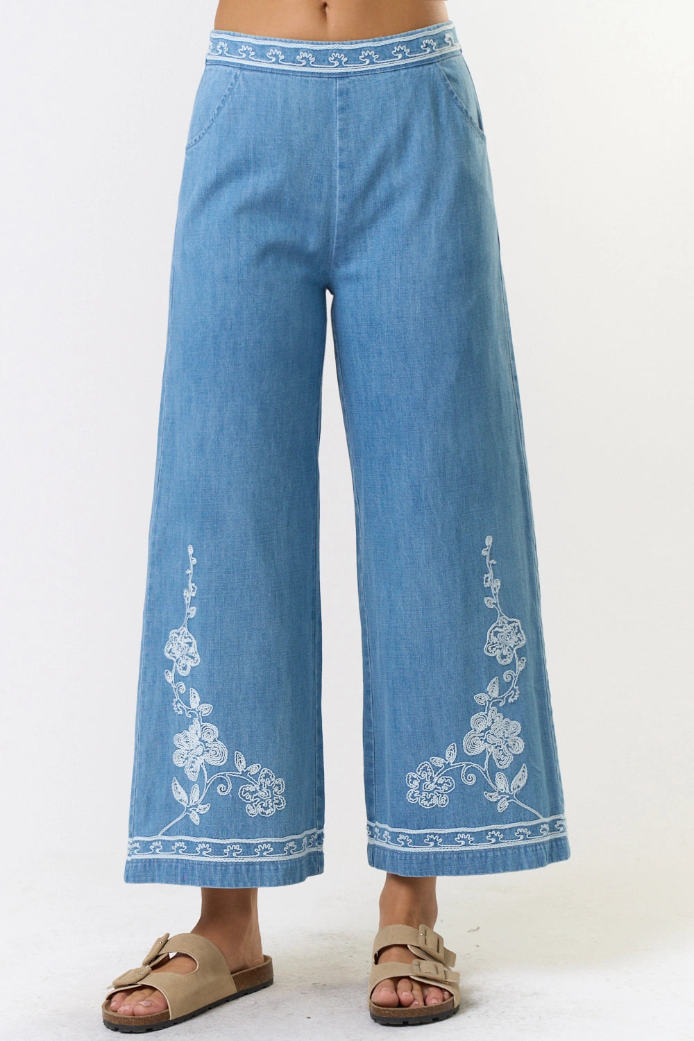 Embroidery Detail Crop Denim Pants