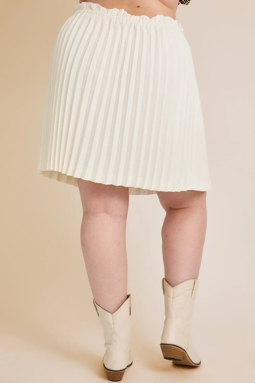 Pleated White Tennis Skirt | Curvy