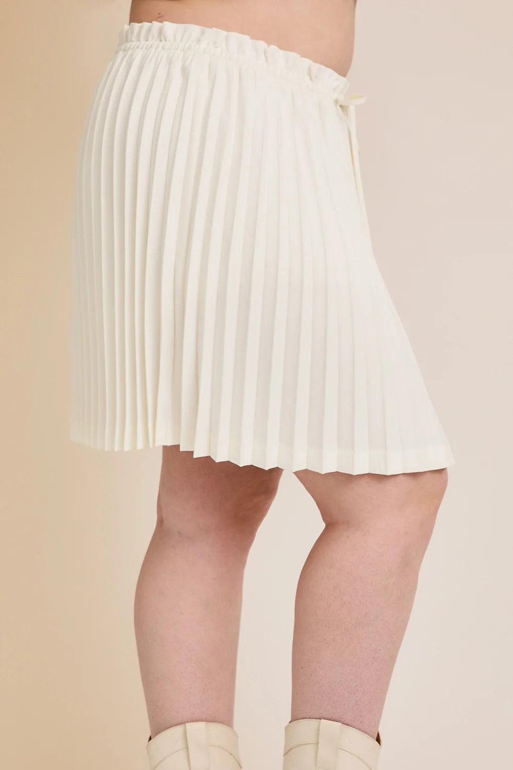 Pleated White Tennis Skirt | Curvy