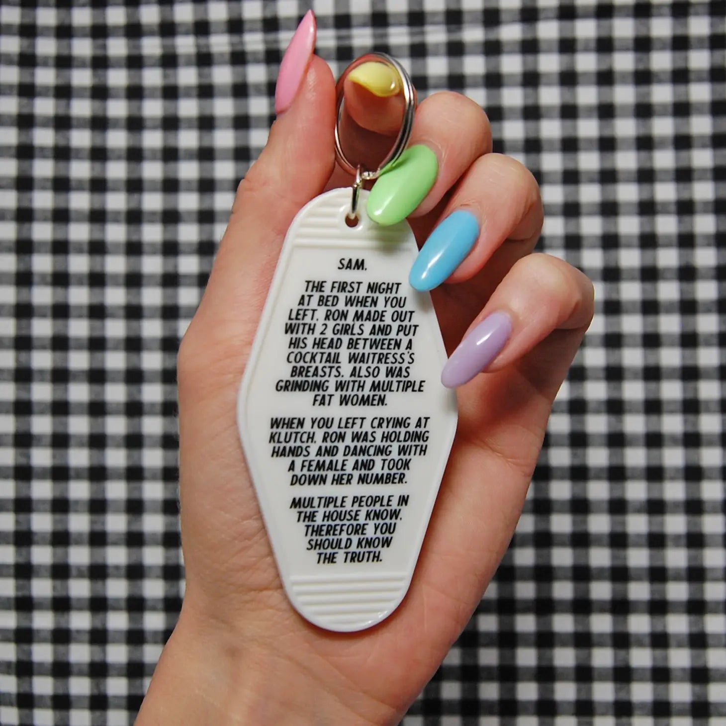 Jersey Shore, Sammi Letter Motel Keychain