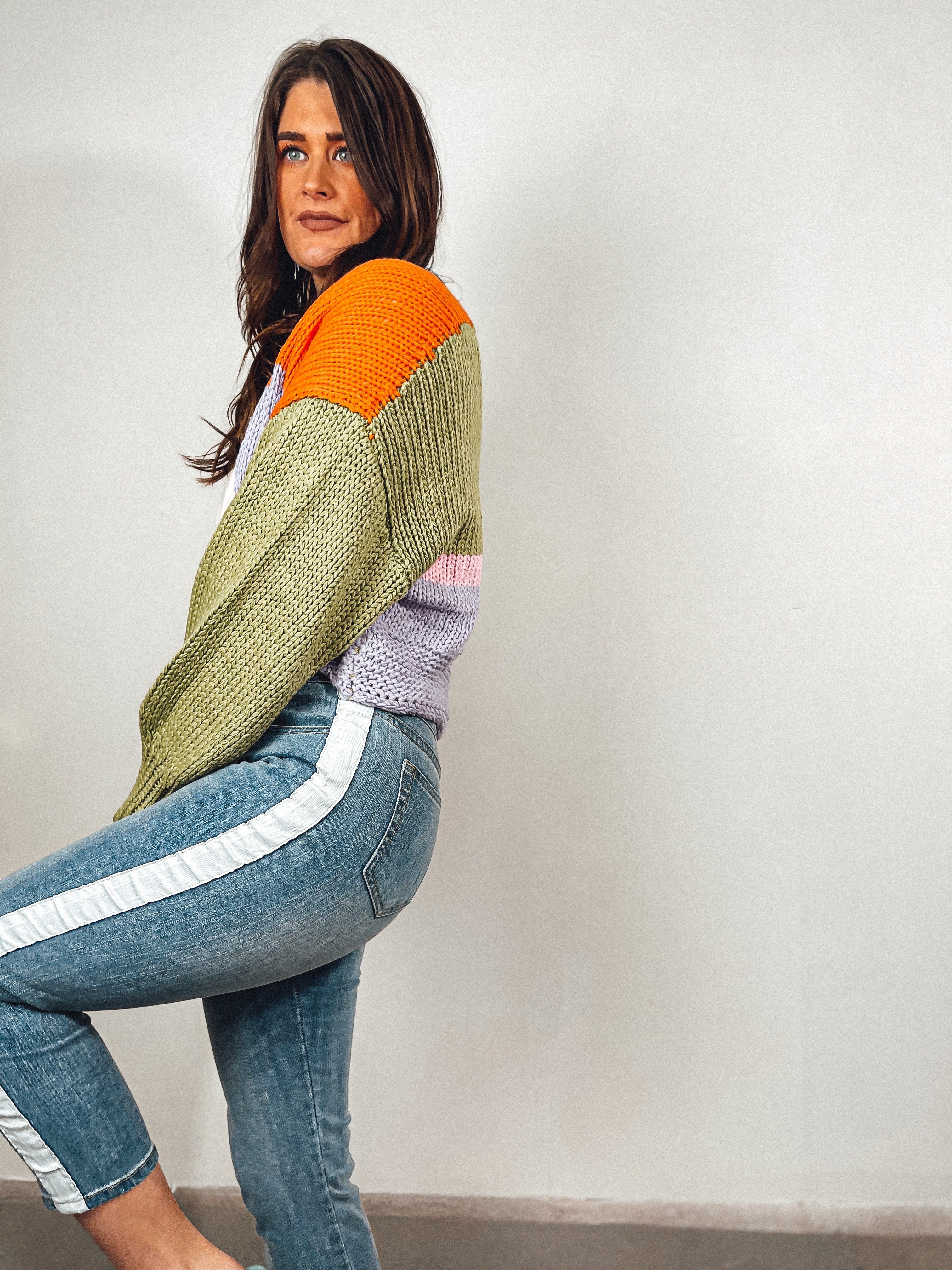 Color Block Detail Cropped Jeans