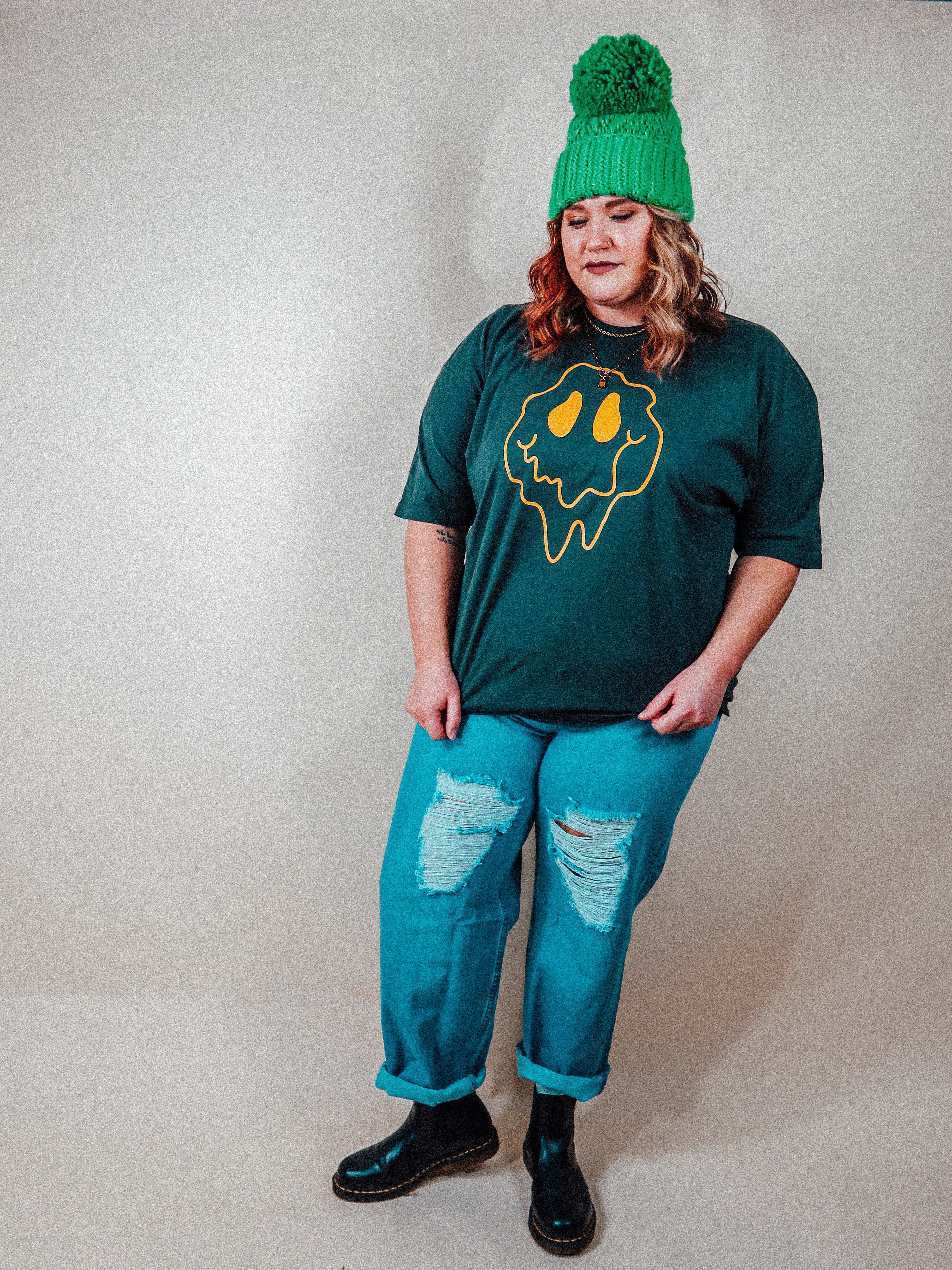 Light Wash Distressed Mom Jeans | Curvy