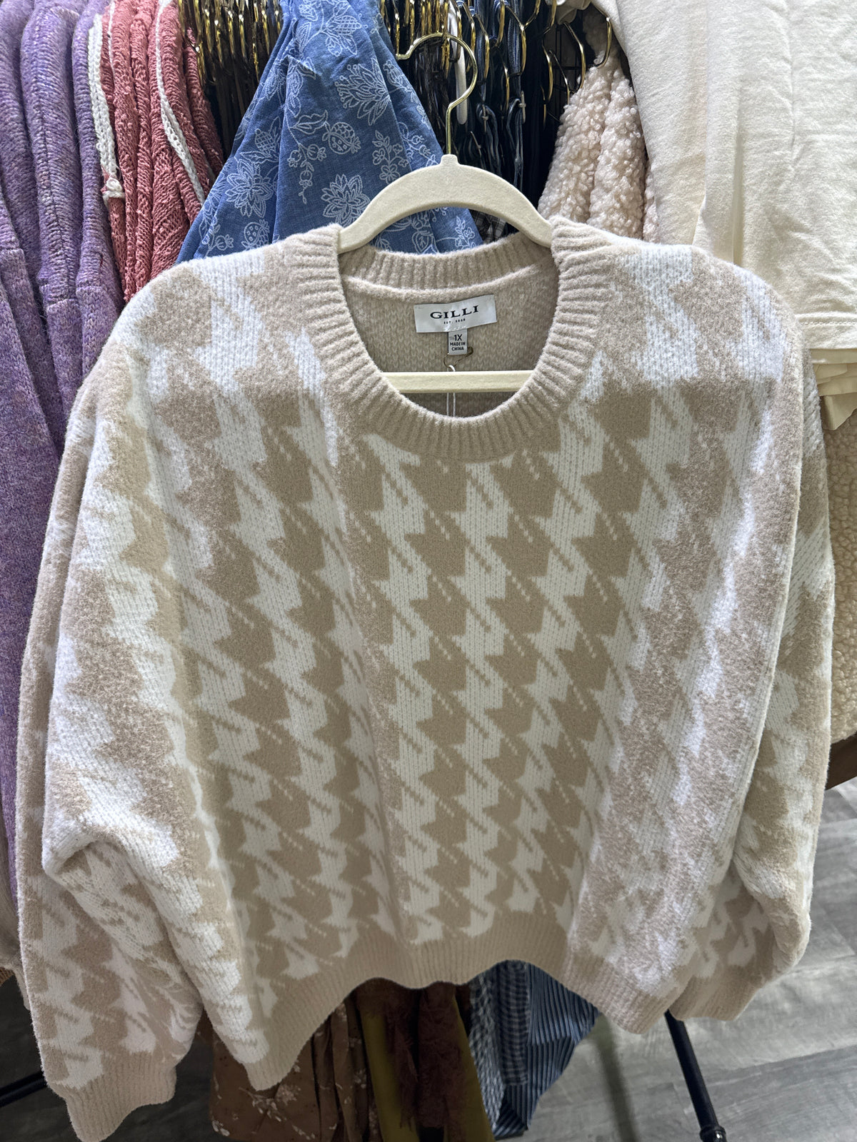 Neutral Houndstooth Sweater | Curvy