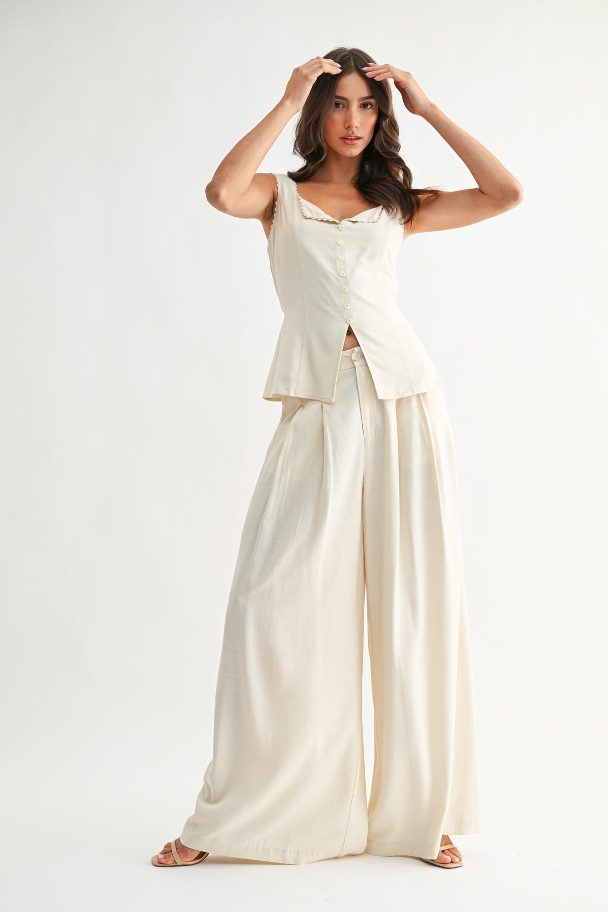 Linen Blend Wide-Leg Pleated Trousers