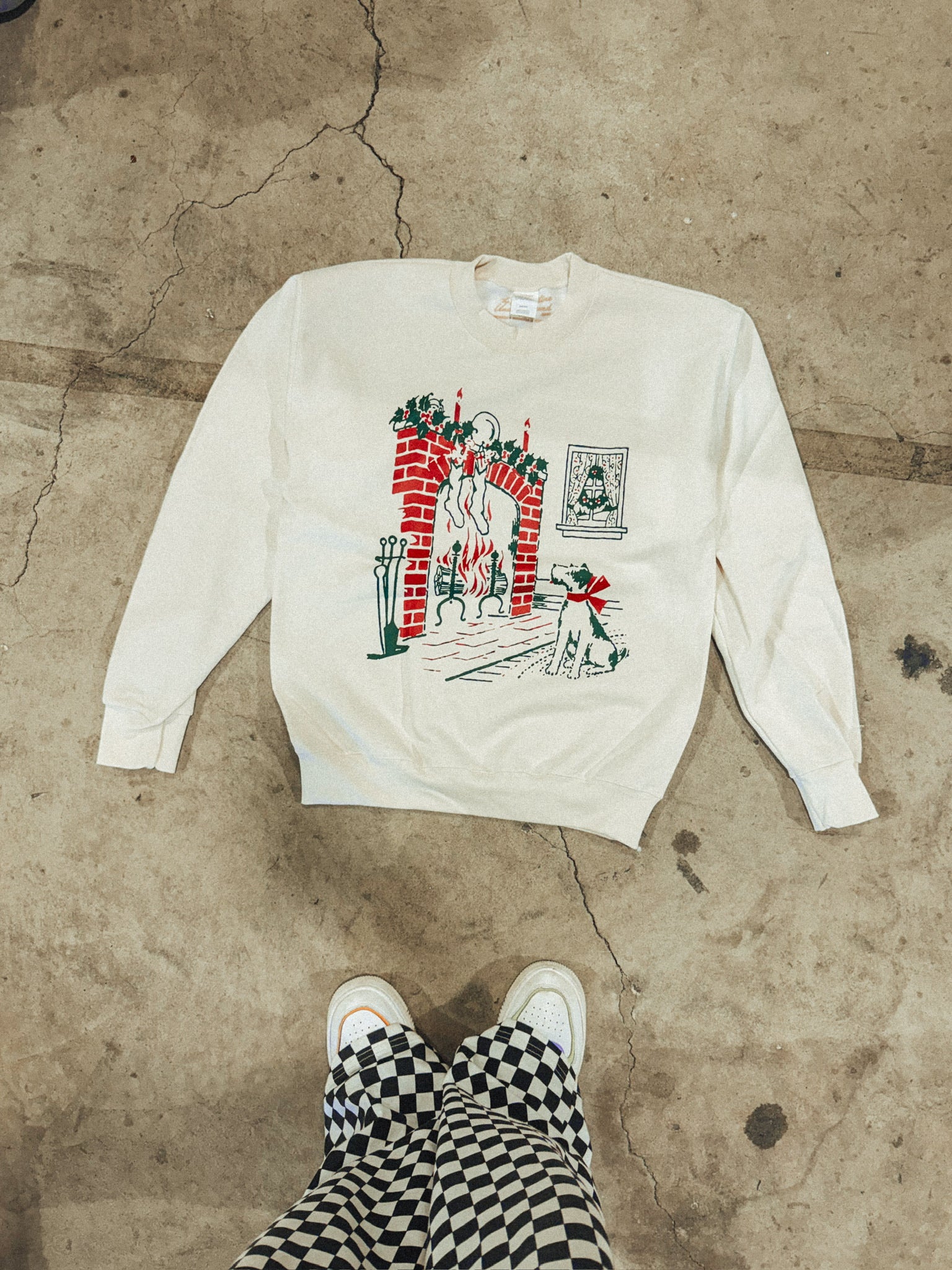 Underground Original Design: Dog at Fireplace Boxy Cotton 90's Christmas Sweatshirt