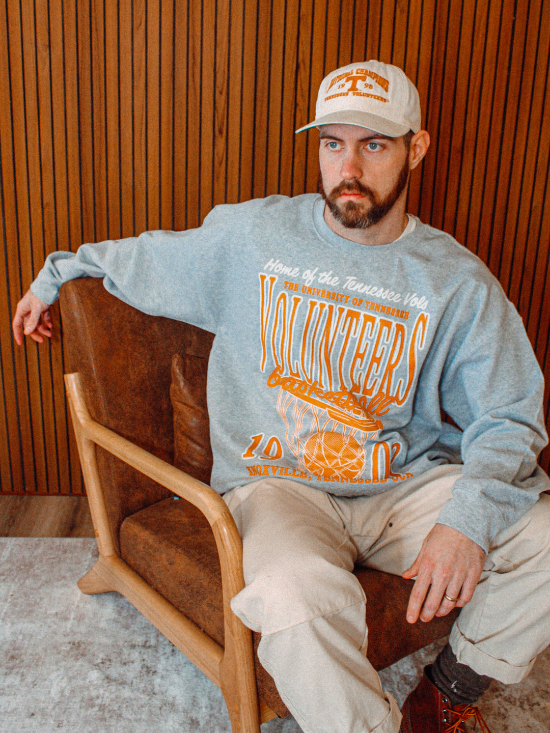 Underground Original Design: Tennessee Volunteers Basketball Oversized 90s Sweatshirt