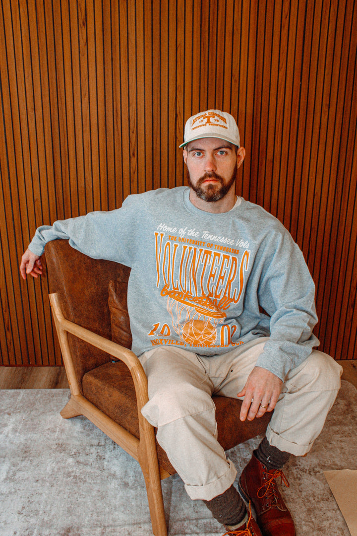 Underground Original Design: Tennessee Volunteers Basketball Oversized 90s Sweatshirt