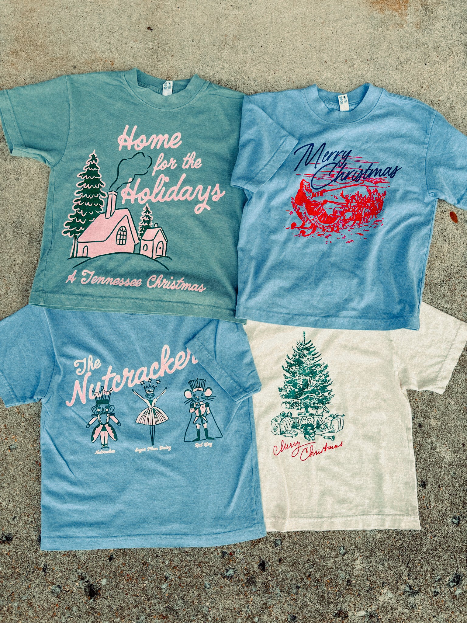 * KIDS *  Merry Christmas Tree Boxy T-Shirt