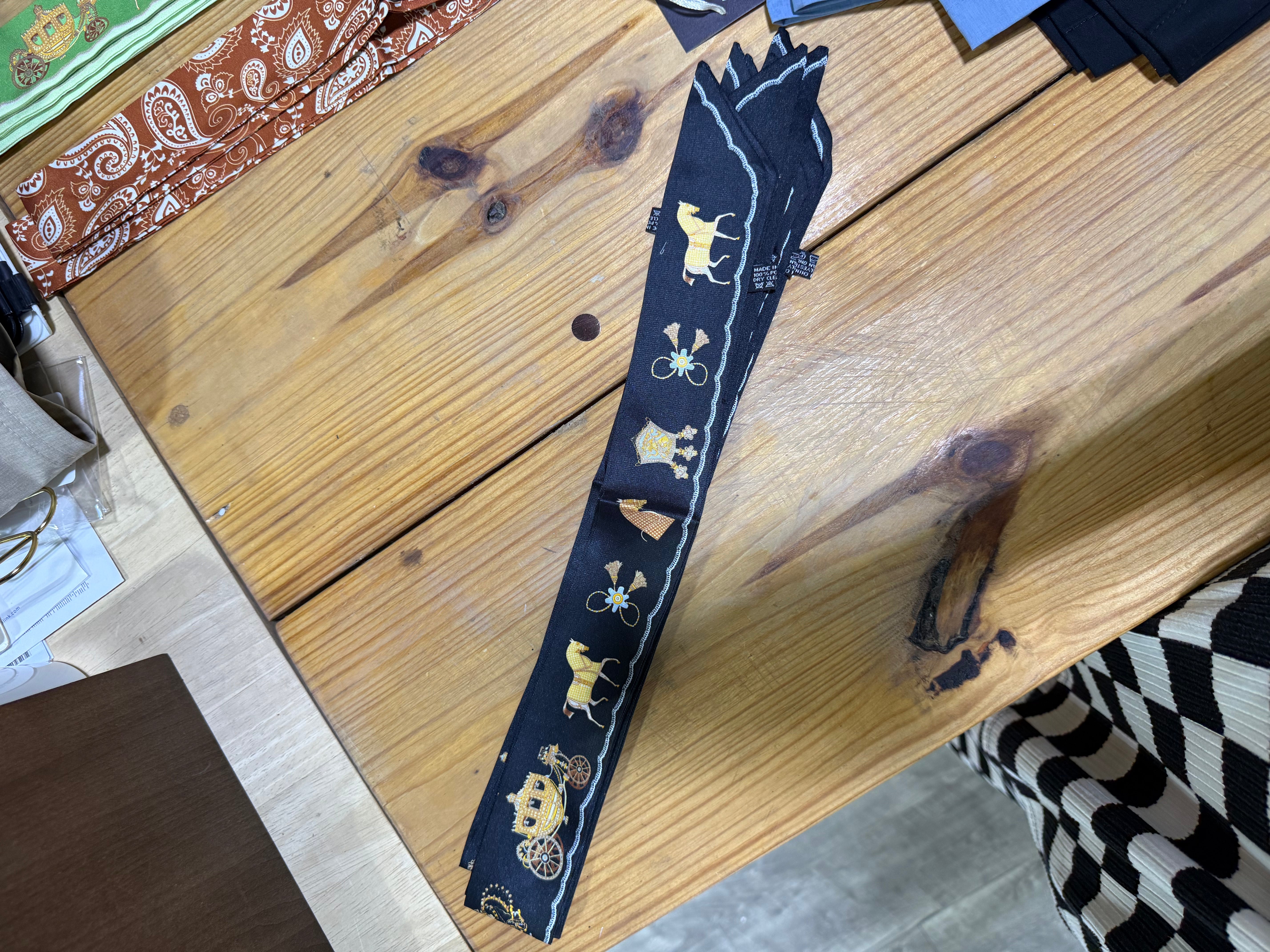 Black Horse Print Thin Scarf