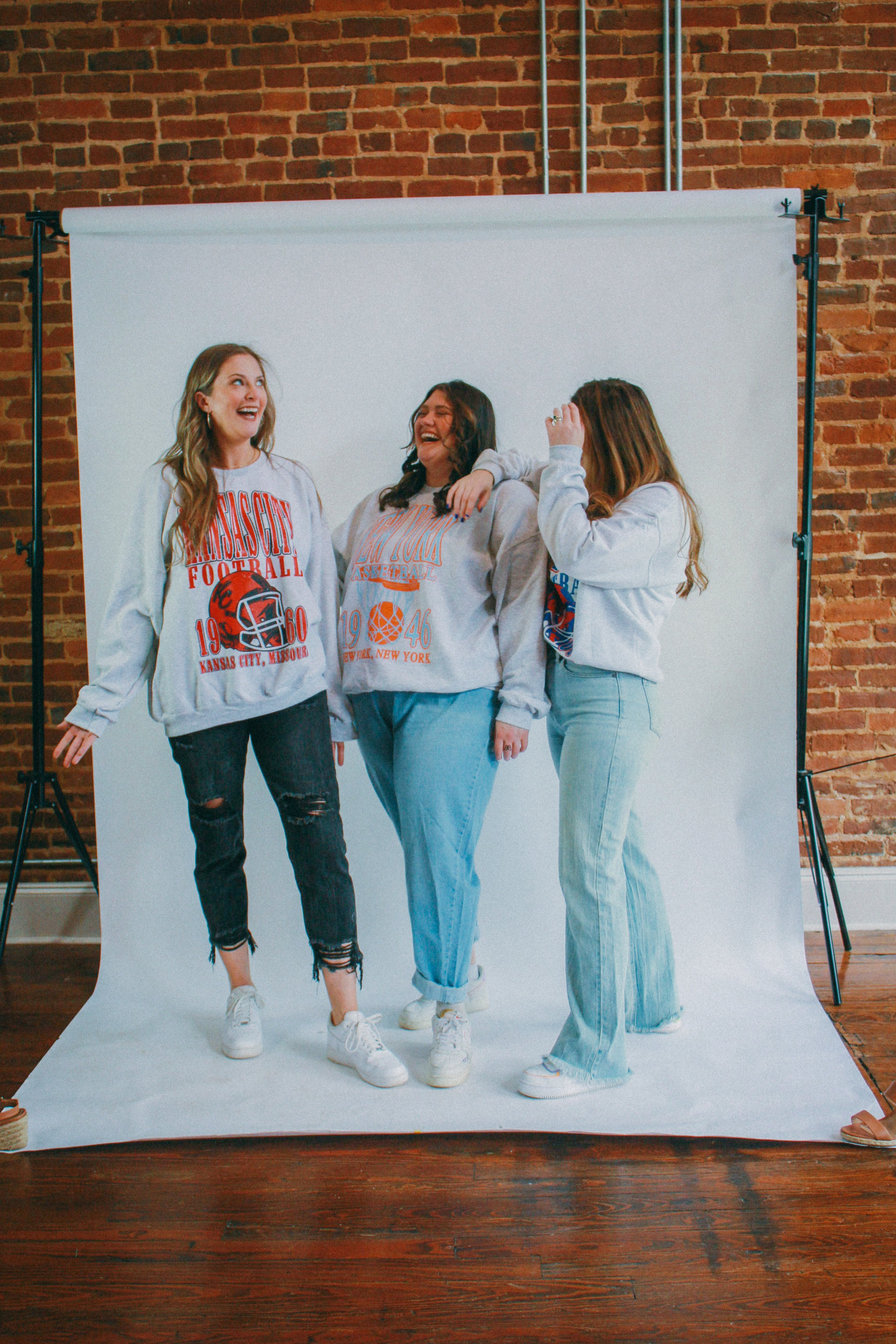 Underground Original Design: Kansas City Football Oversized 90s Sweatshirt