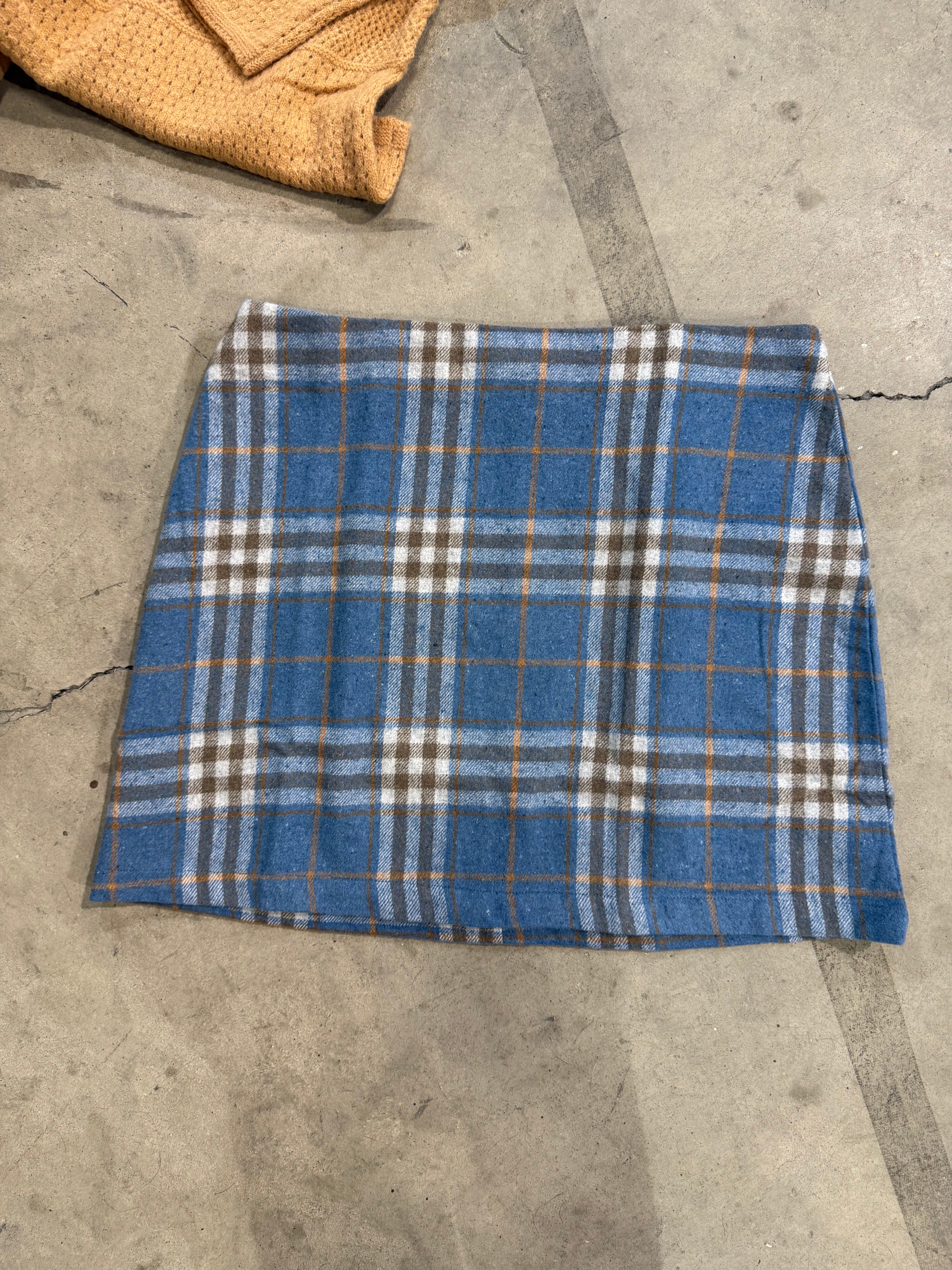 Blue Plaid Skirt | Curvy