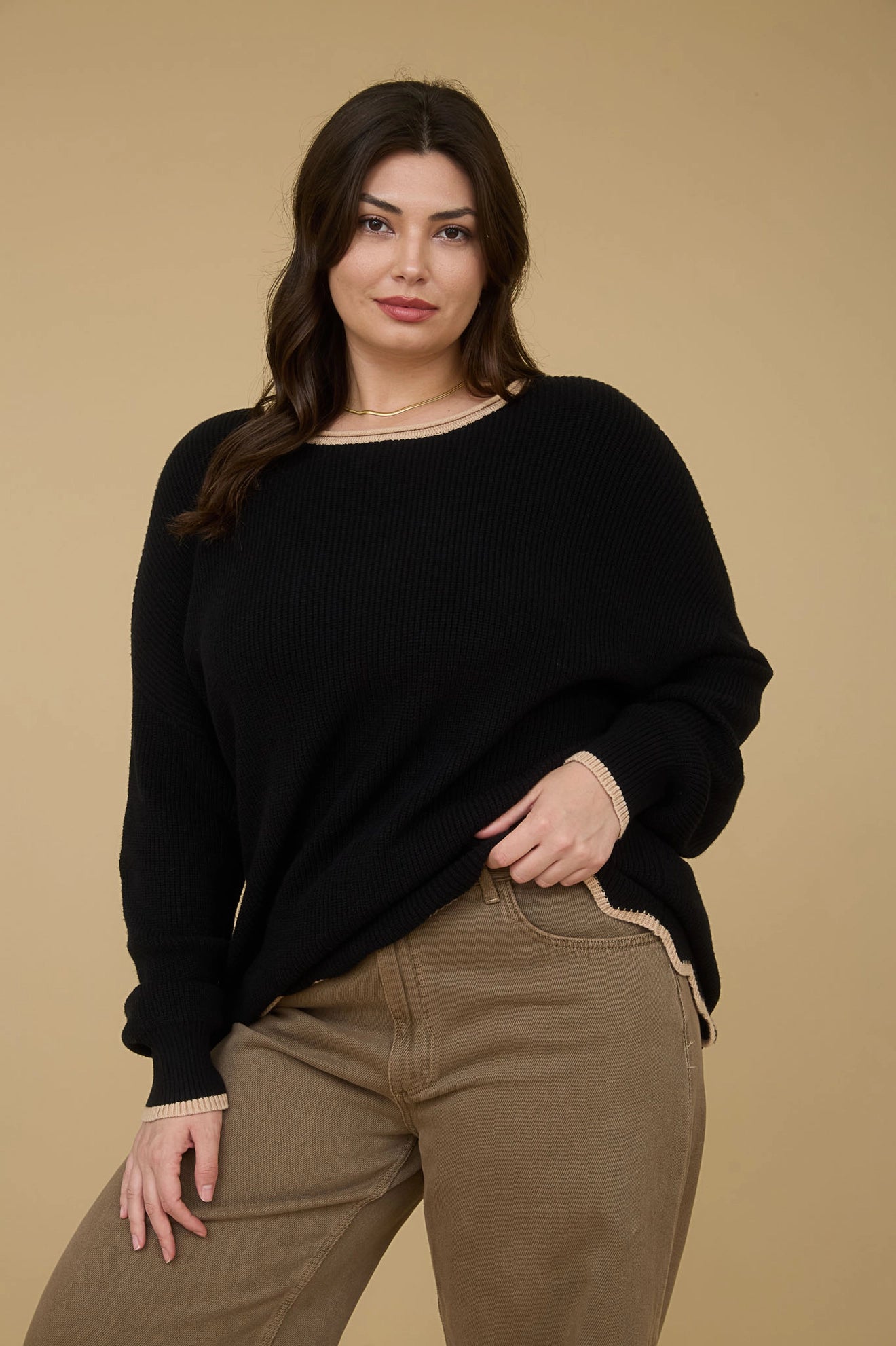 Cream Contrast Scalloped Trim Knit Pullover Sweater | Curvy