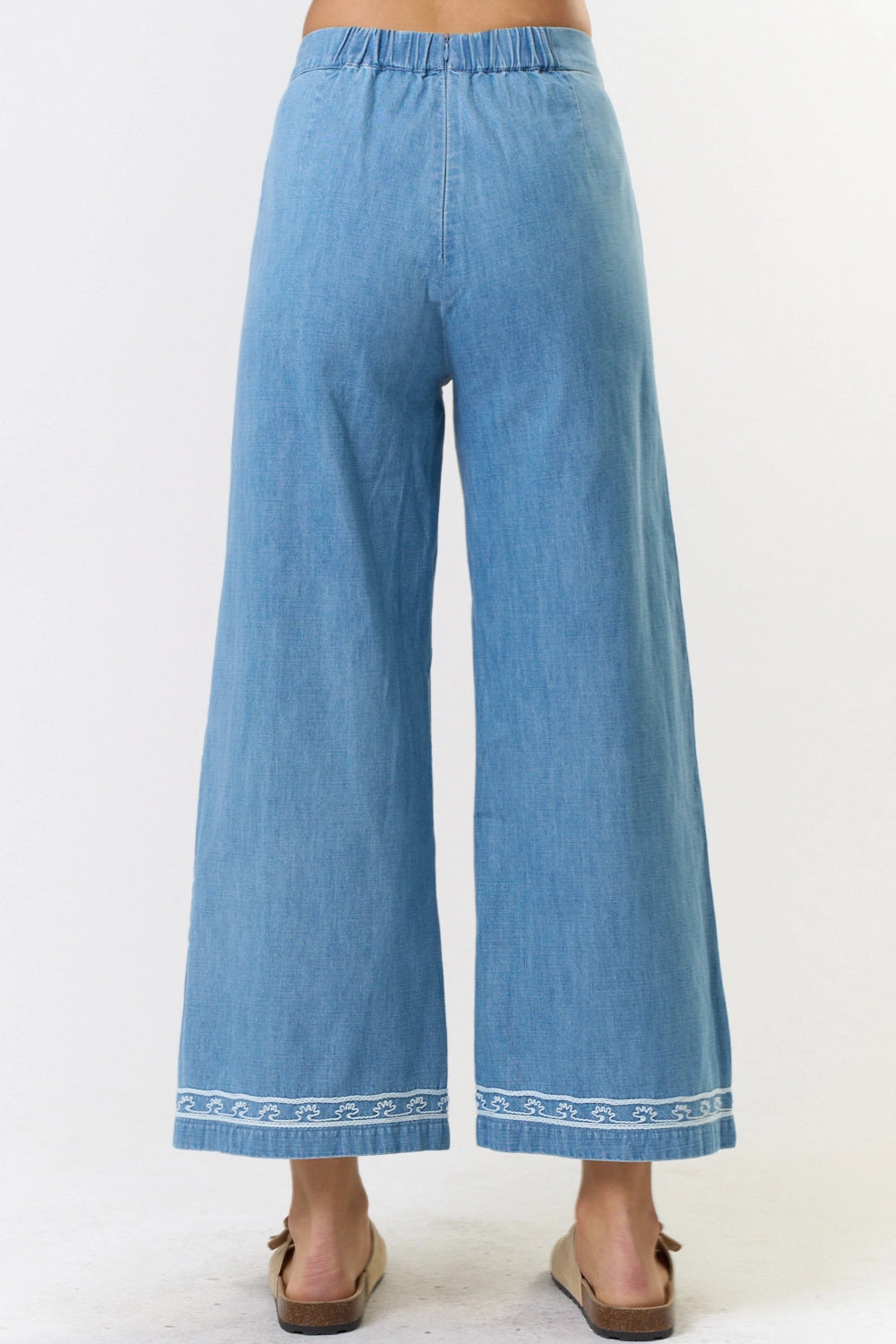 Embroidery Detail Crop Denim Pants