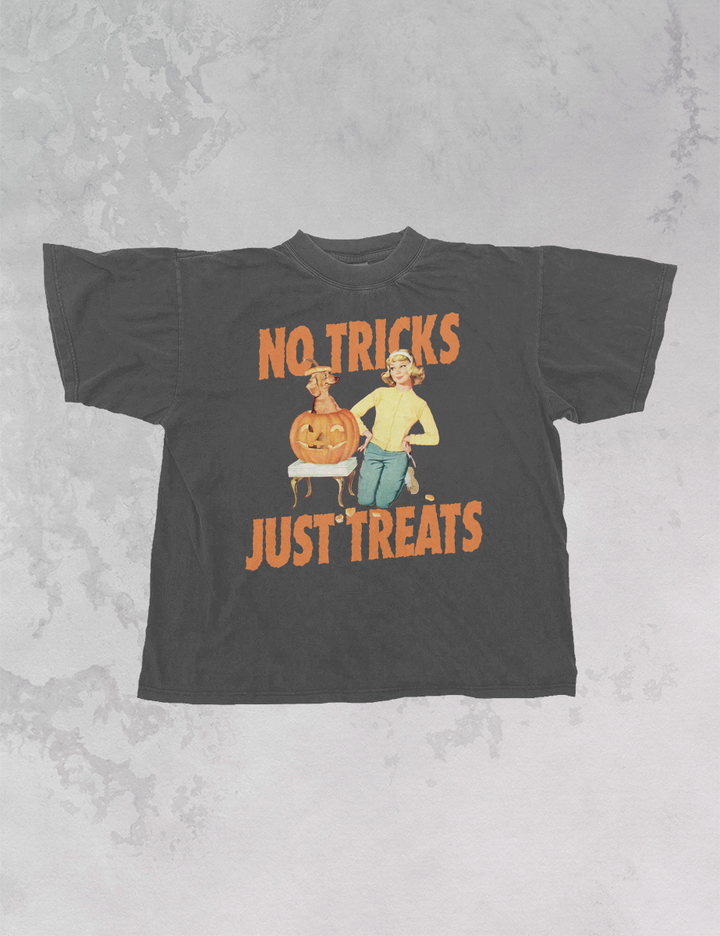 Underground Original Design: No Tricks Just Treats Oversized T-Shirt