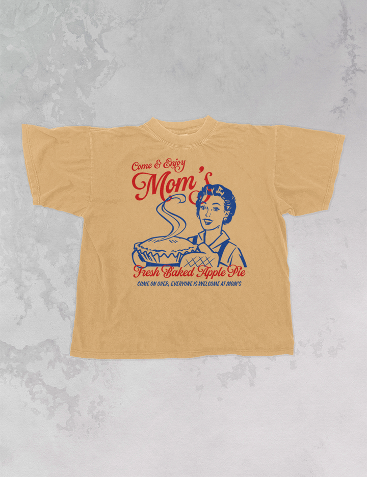 Underground Original Design: Mom's Apple Pie, Mother's Day Oversized T-Shirt