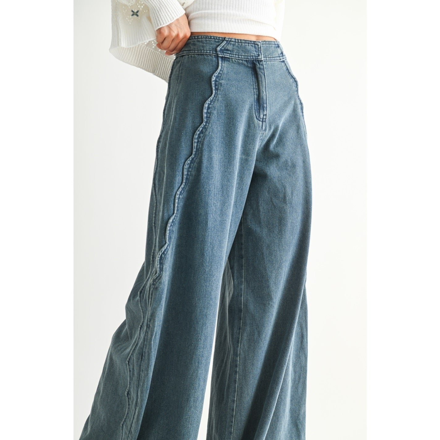 Scallop Detail Wide-Leg Stretchy Denim Trousers