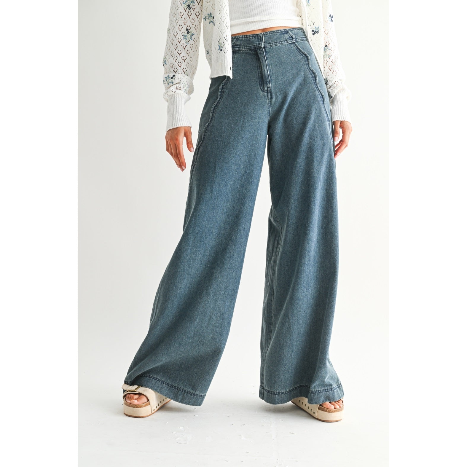 Scallop Detail Wide-Leg Stretchy Denim Trousers