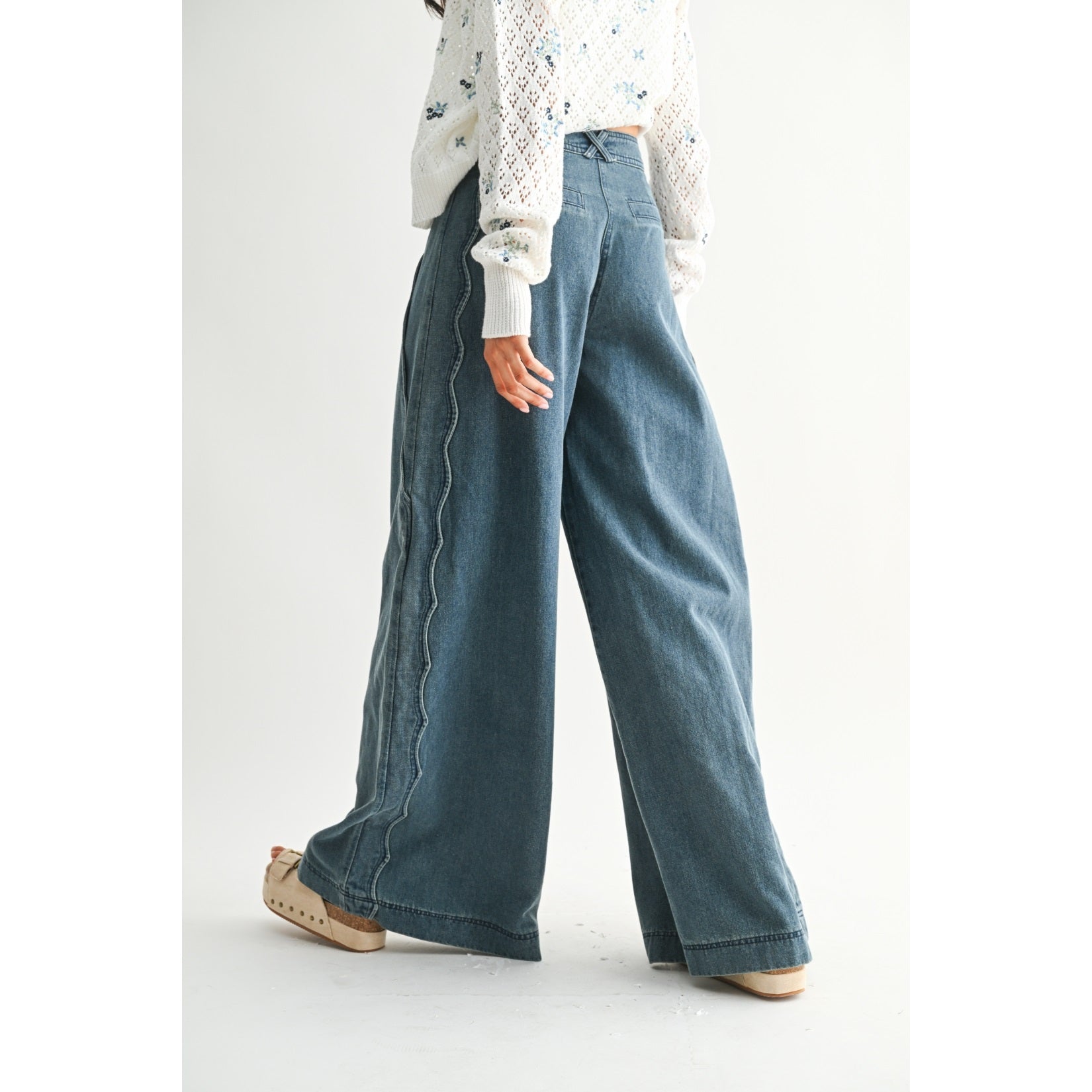 Scallop Detail Wide-Leg Stretchy Denim Trousers