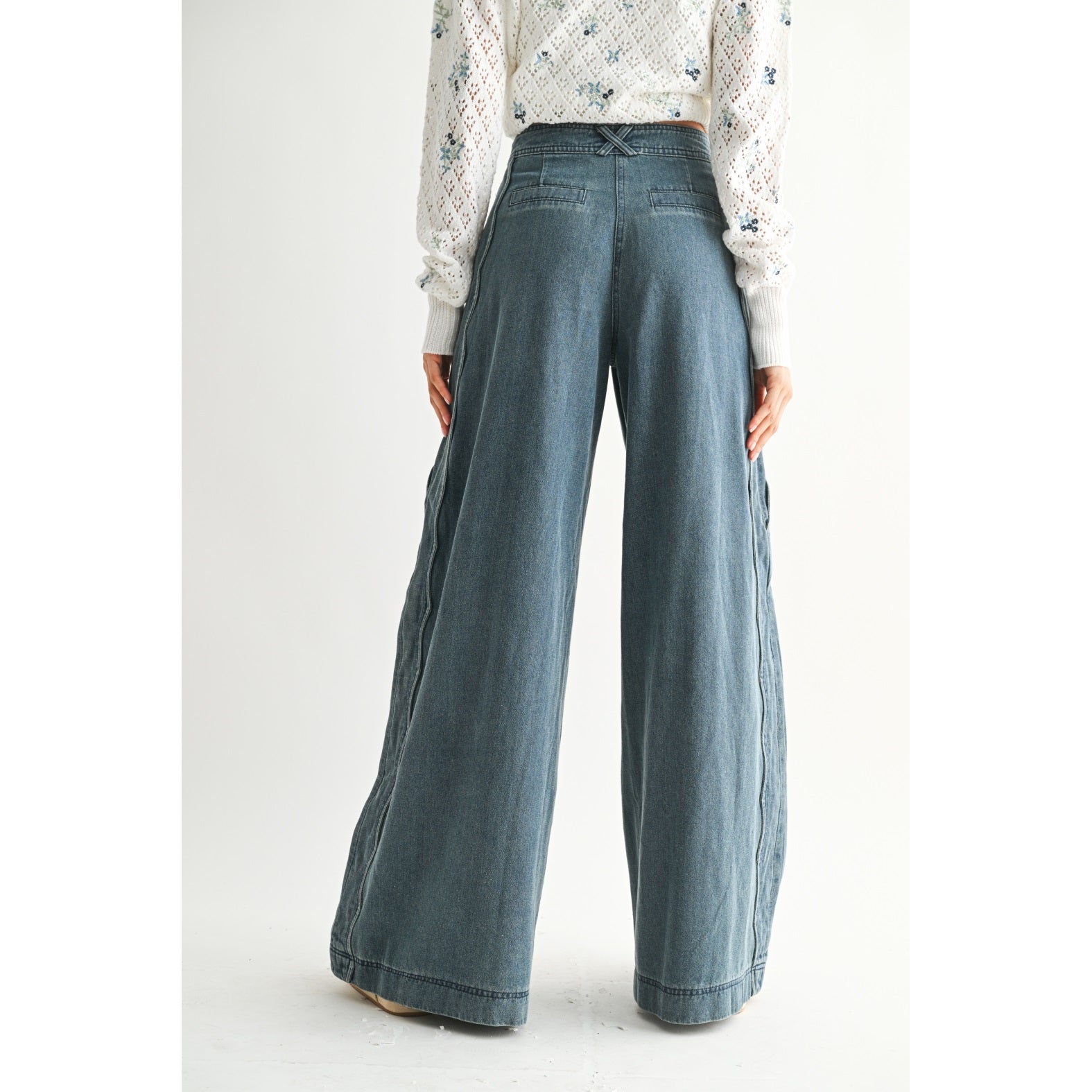 Scallop Detail Wide-Leg Stretchy Denim Trousers