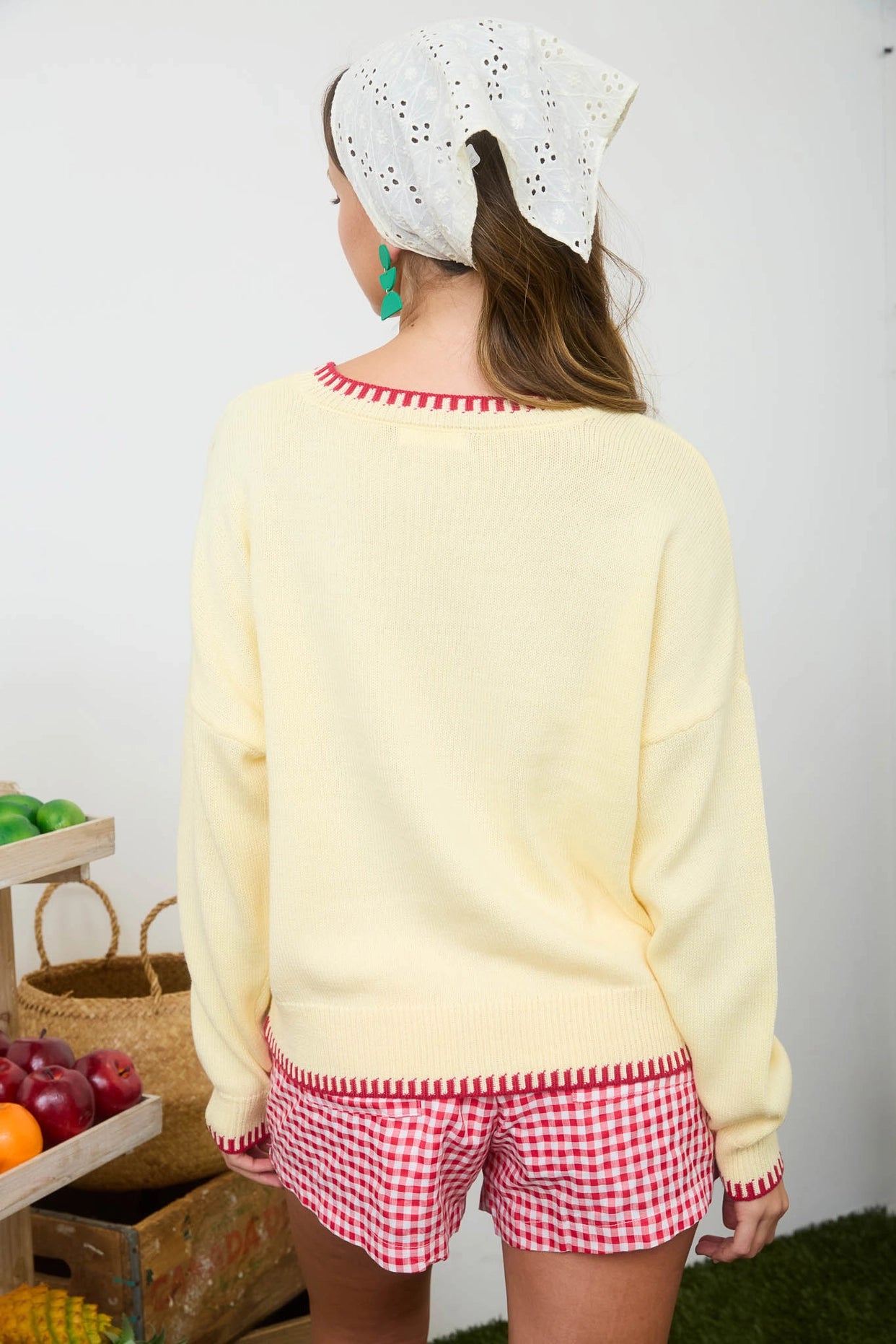 Strawberry Motif Contrast Stitch Knit Pullover