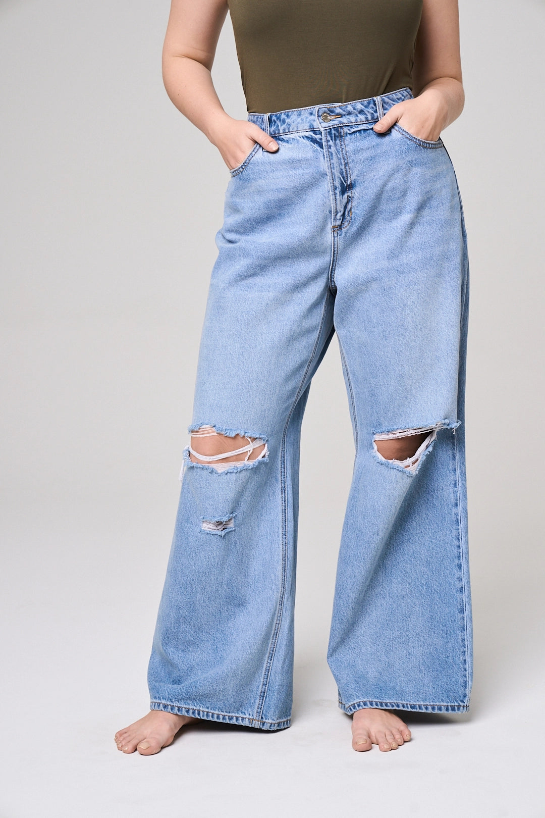 Wide Leg Baggy Distressed Jeans | Curvy