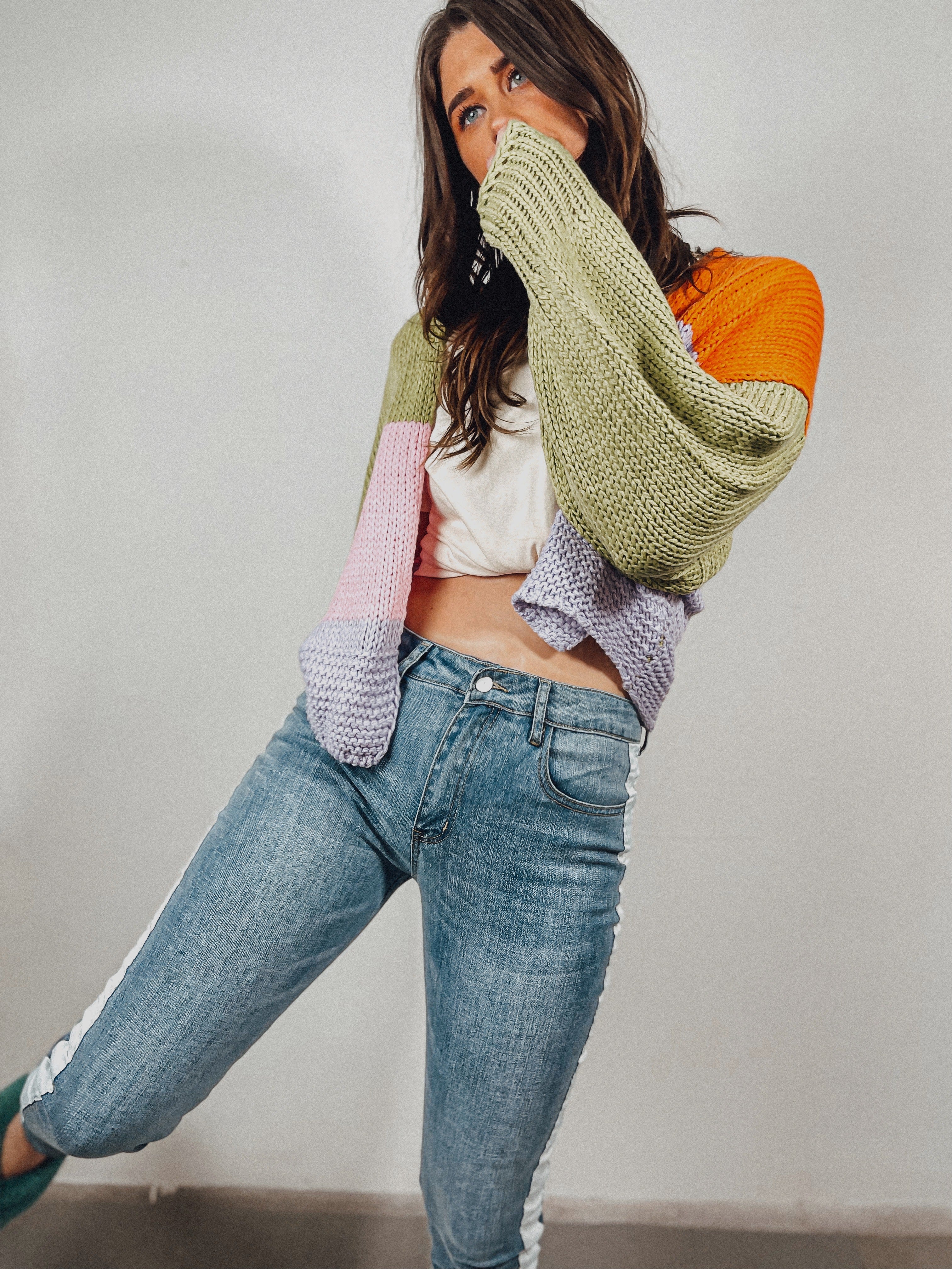 Color Block Detail Cropped Jeans
